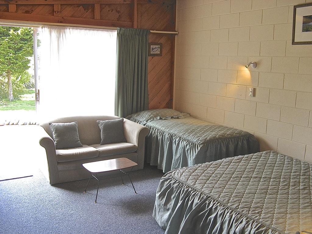 Tongariro River Motel Turangi Habitación foto