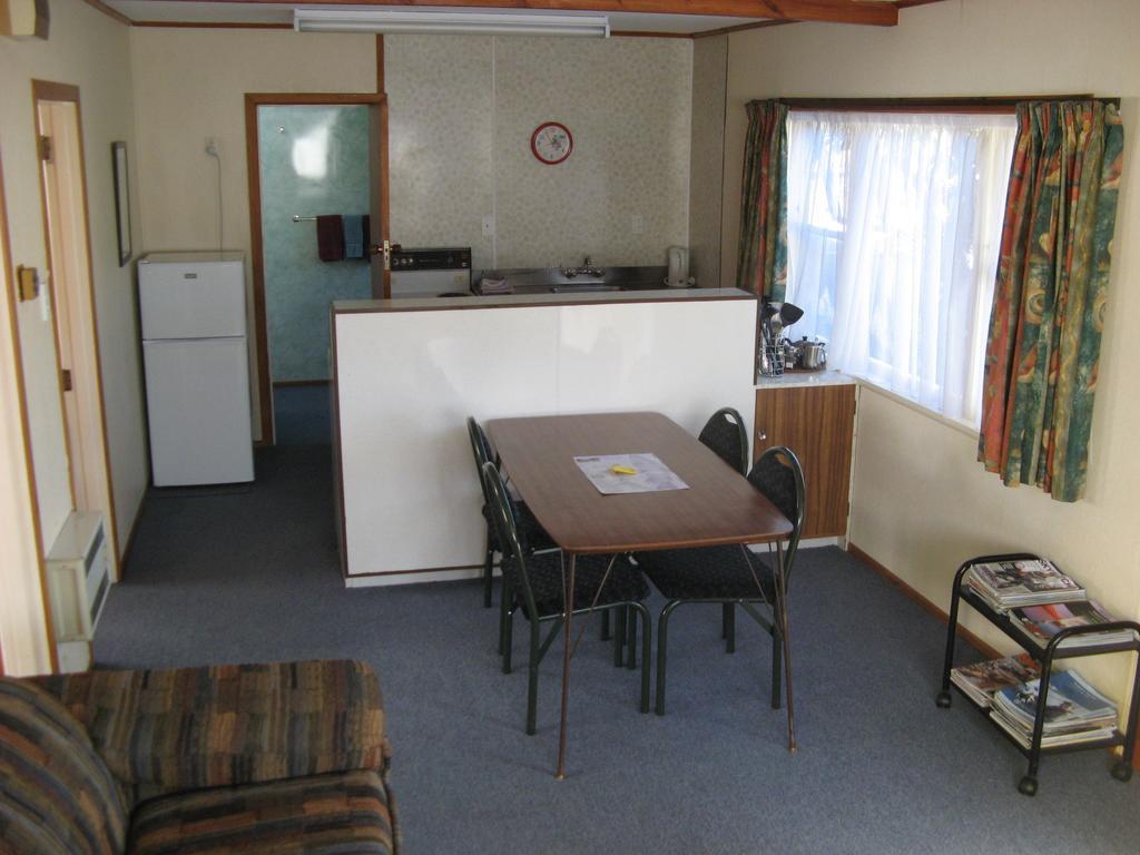 Tongariro River Motel Turangi Habitación foto