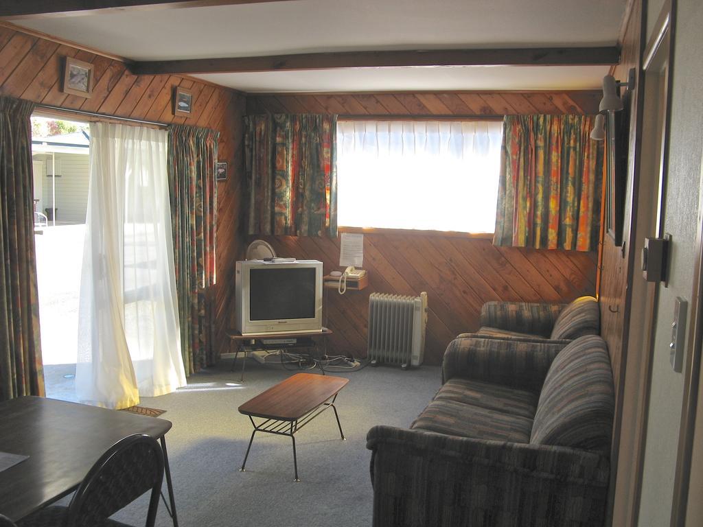Tongariro River Motel Turangi Habitación foto