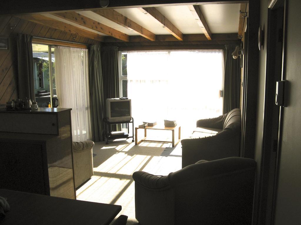 Tongariro River Motel Turangi Habitación foto