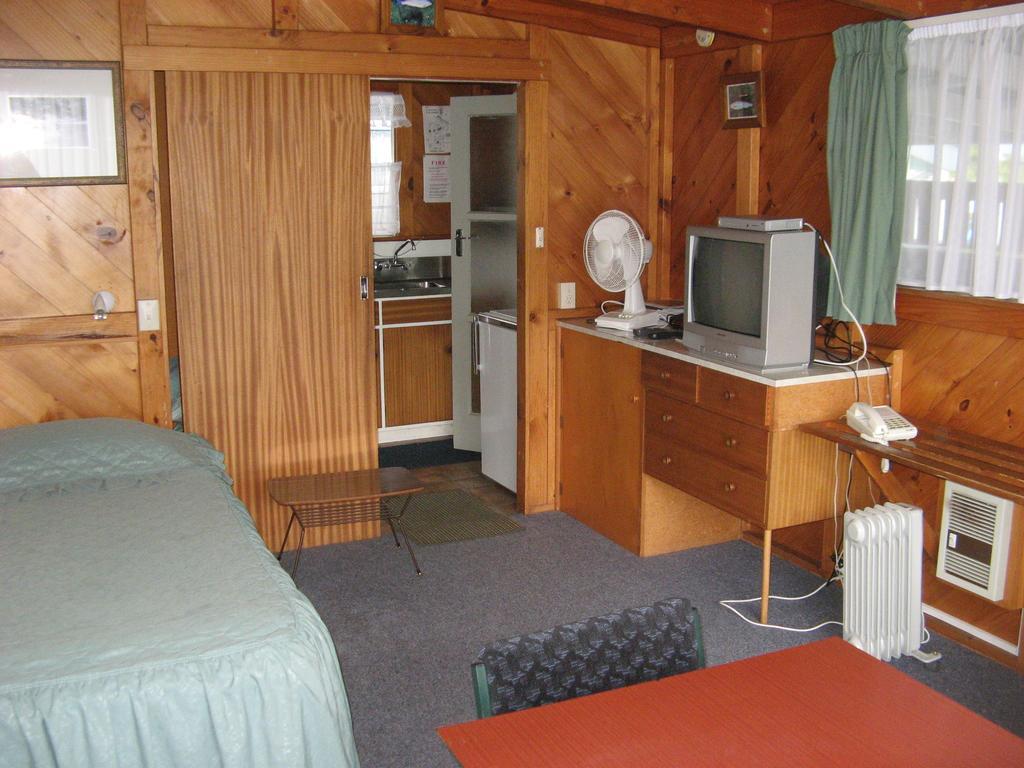 Tongariro River Motel Turangi Habitación foto